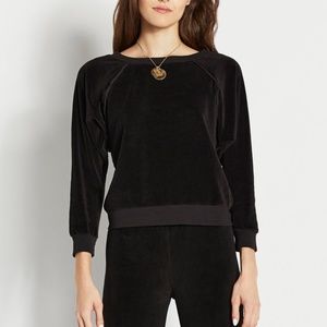 The Saba Raglan Top in Velour Black L